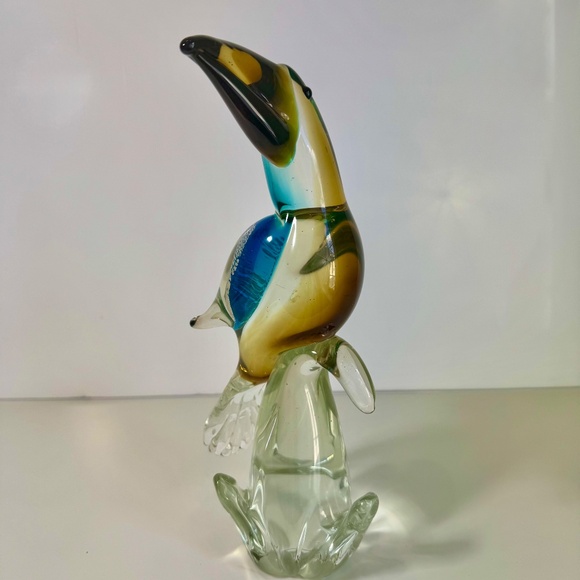 Murano Style Toucan Figurine – Vibrant Hand Blown Glass Bird – Collectible - Picture 4 of 6